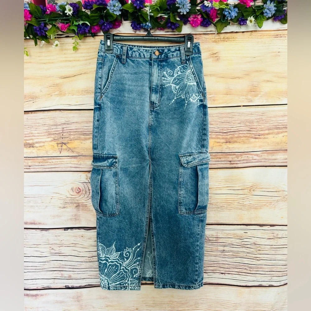 Love Fire Upcycled Bleach Hand Painted Floral Boho Cargo Denim Maxi Skirt Size 5